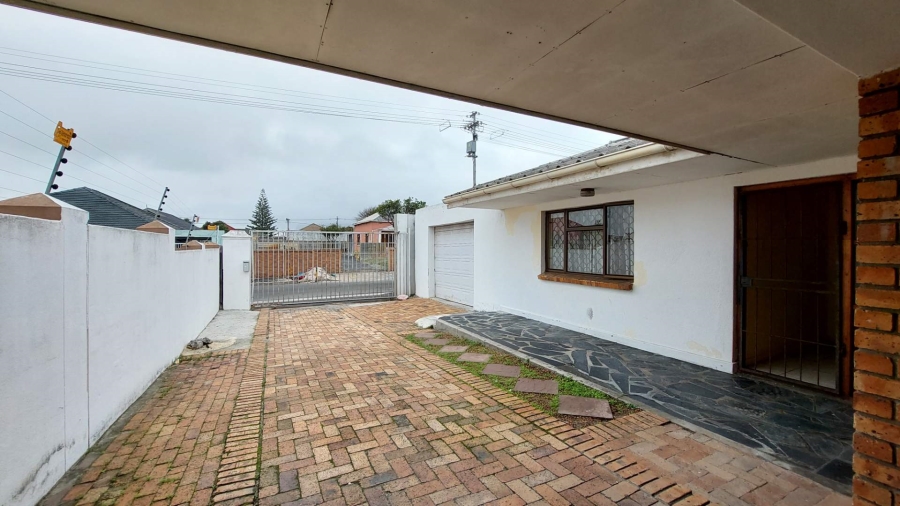 5 Bedroom Property for Sale in Retreat Western Cape